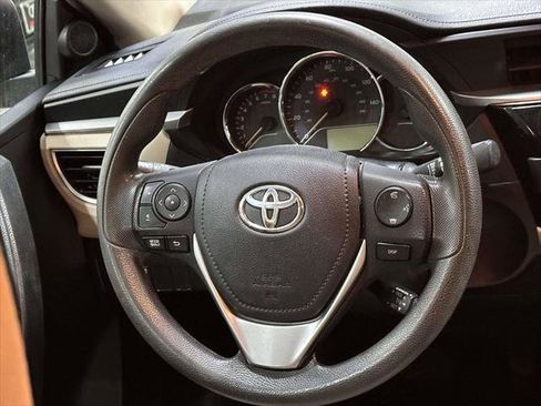 Used 2015 Toyota Corolla LE FWD image 17