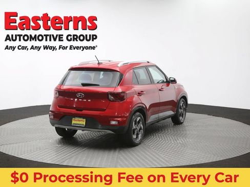 Used 2023 Hyundai Venue Limited FWD image 40