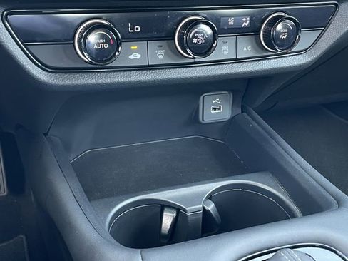 Used 2025 Honda HR-V LX image 18
