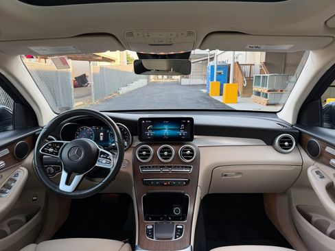 Used 2021 Mercedes-Benz GLC 300 4MATIC image 22