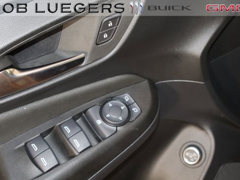 Certified 2025 Buick Envista Preferred w/ Convenience I Package FWD image 6