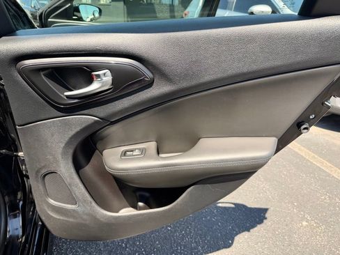 Used 2016 Chrysler 200 S w/ Comfort Group FWD image 28