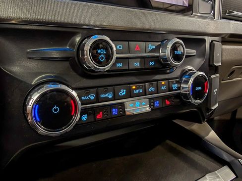 Used 2025 Ford F450 Platinum w/ Platinum Plus Package AWD/4WD image 17