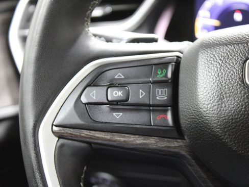 Used 2023 Jeep Grand Cherokee Limited w/ Black Appearance Package image 11