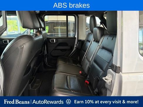 Used 2020 Jeep Wrangler Unlimited Sahara AWD/4WD image 10