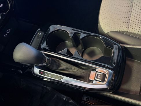 Used 2025 Chevrolet Trax LT image 45