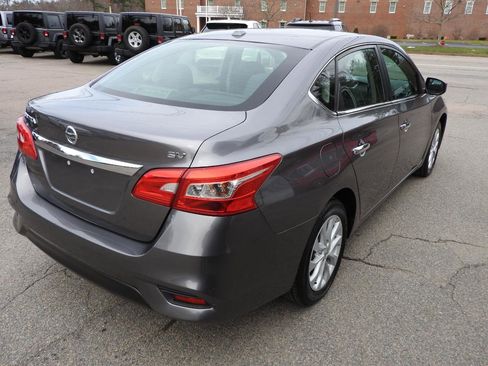 Used 2019 Nissan Sentra SV image 4