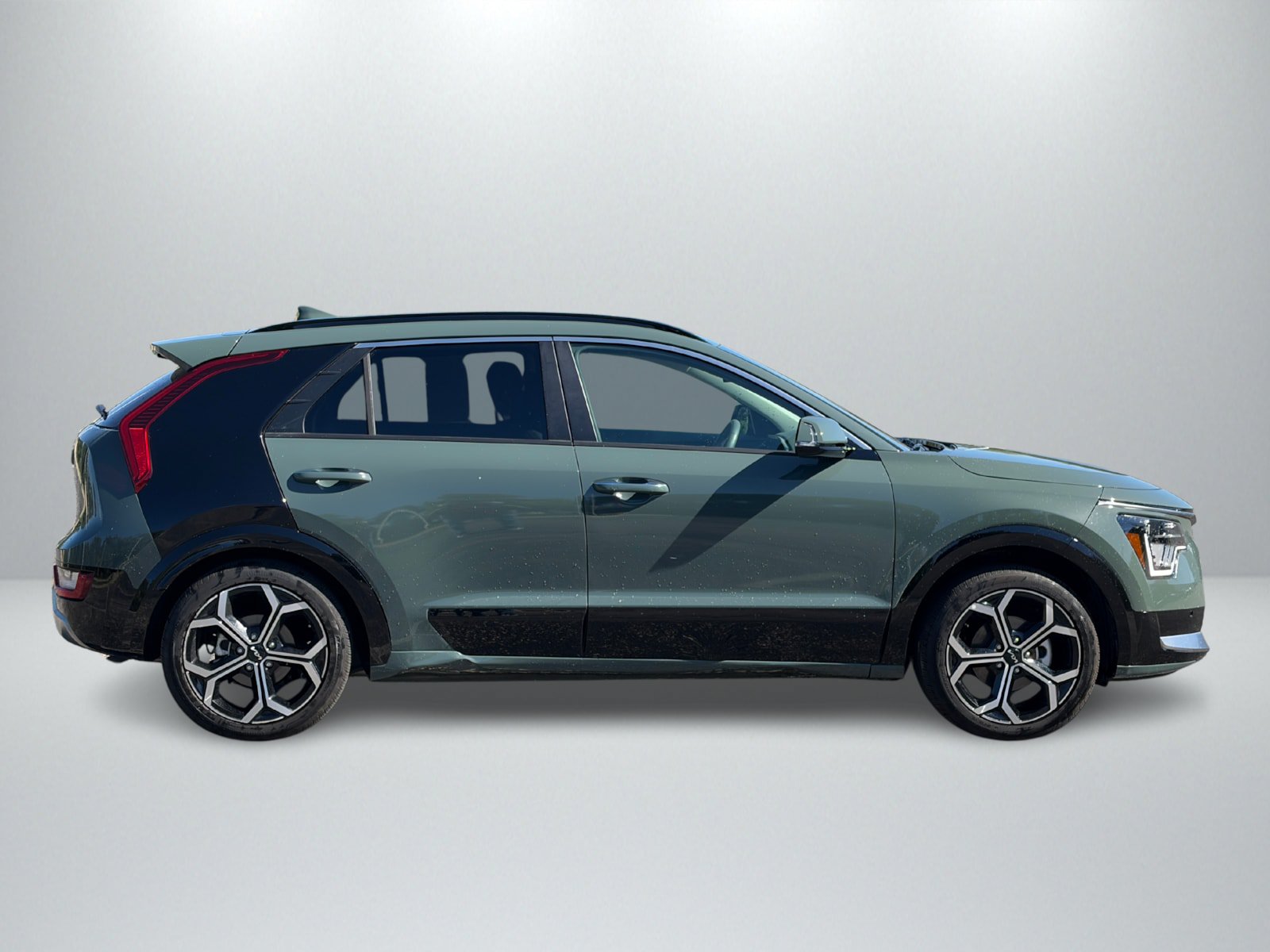 Used 2023 Kia Niro SX Touring FWD image 6