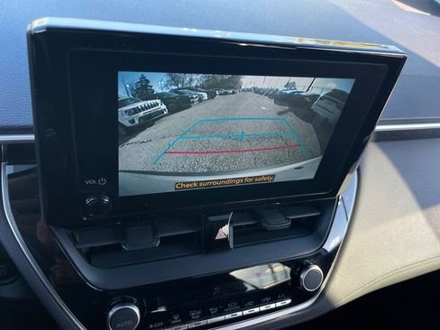 Used 2024 Toyota Corolla Cross LE image 16