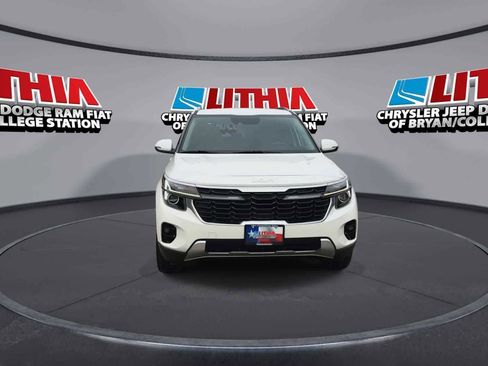 Used 2025 Kia Seltos S FWD image 3