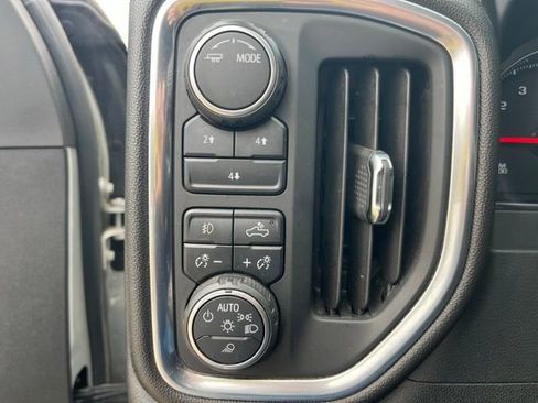 Used 2020 Chevrolet Silverado 2500 LT w/ Texas Edition AWD/4WD image 21