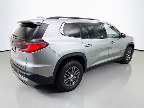 Used 2025 GMC Acadia Elevation image 9