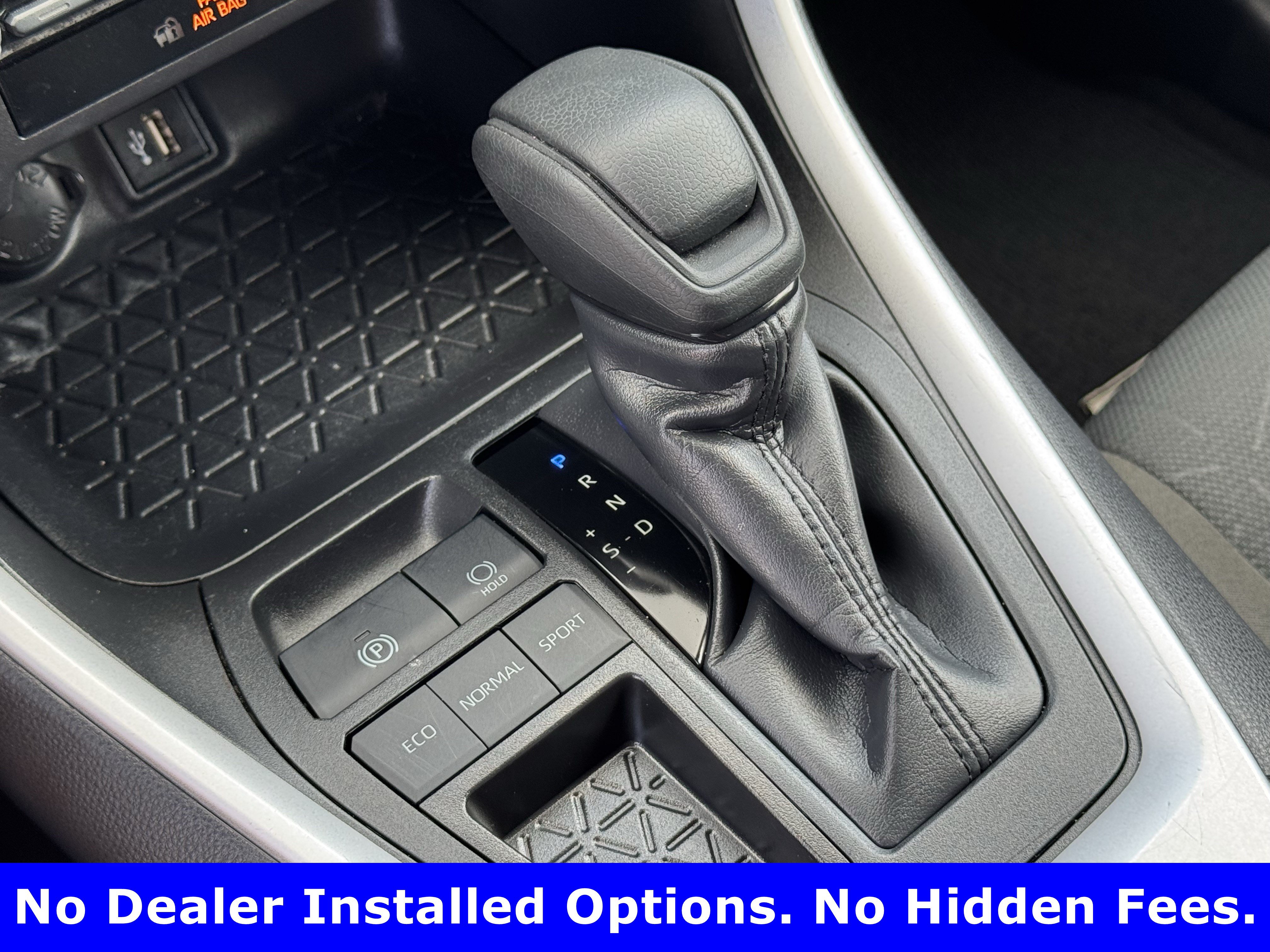 Used 2025 Toyota RAV4 XLE FWD image 18