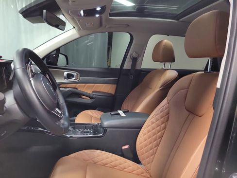 Used 2023 Kia Sorento SX Prestige image 13