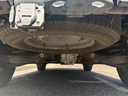Used 2012 Nissan Armada SV RWD image 21