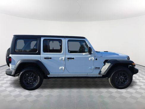 Used 2024 Jeep Wrangler Sport S image 2