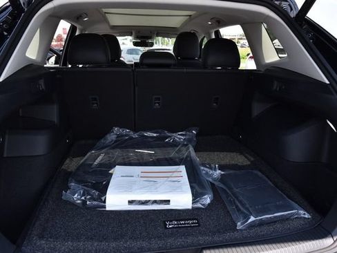 New 2026 Volkswagen Tiguan SE AWD/4WD image 24