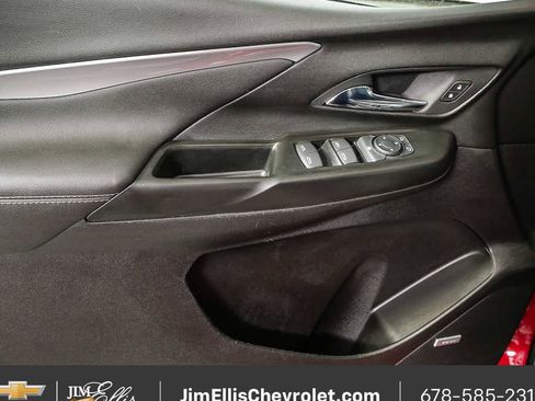 Used 2023 Chevrolet Bolt LT w/ Infotainment Package FWD image 6