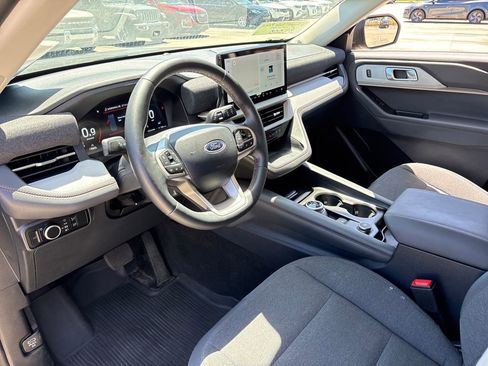 Certified 2025 Ford Explorer Active AWD/4WD image 10