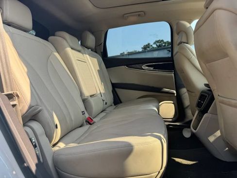Used 2017 Lincoln MKX Reserve w/ Lincoln MKX Climate Package AWD/4WD image 22