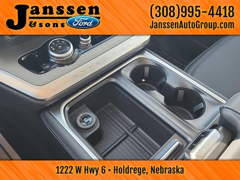 New 2026 Ford Expedition Max Platinum w/ Driver's Package image 34