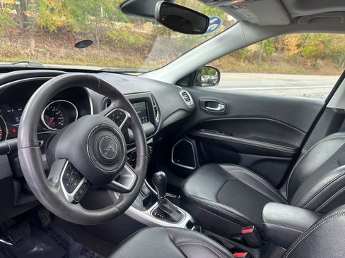 Used 2021 Jeep Compass Latitude w/ Sun and Sound Group image 30