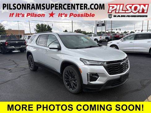 Used 2022 Chevrolet Traverse RS w/ LPO, Floor Liner Package FWD image 1