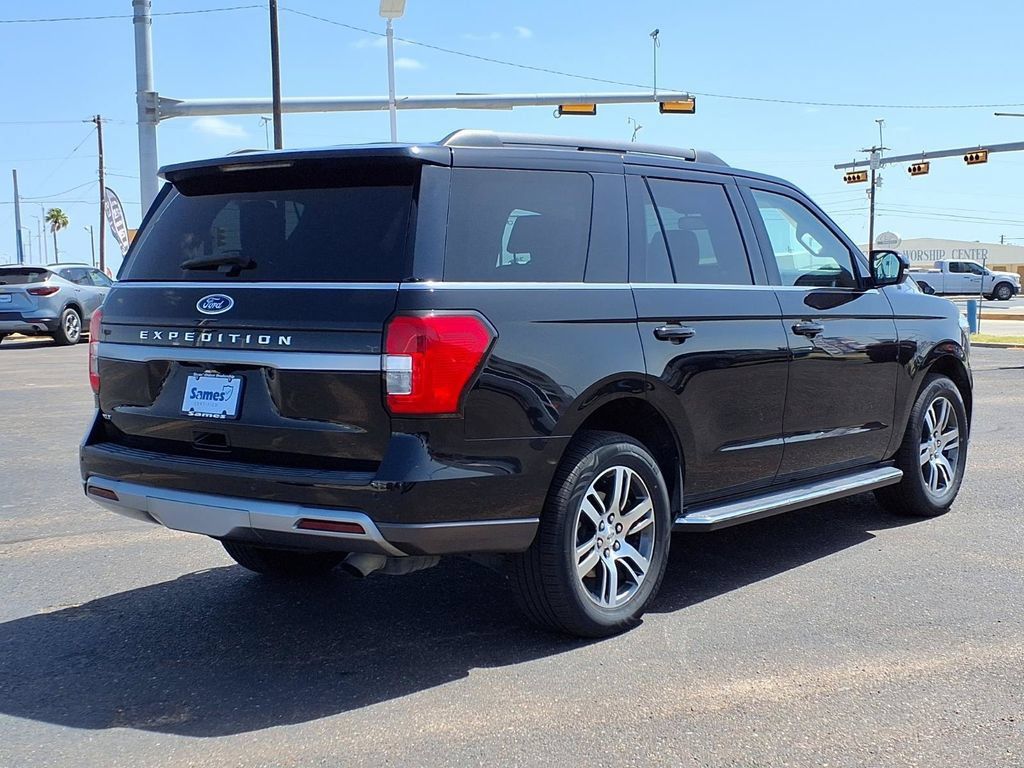 Used 2023 Ford Expedition XLT RWD image 7