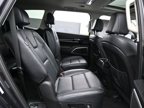 Used 2025 Kia Telluride S FWD image 49