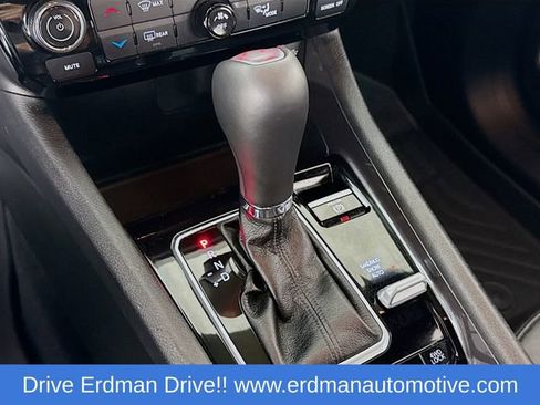 Used 2025 Jeep Compass Latitude image 19