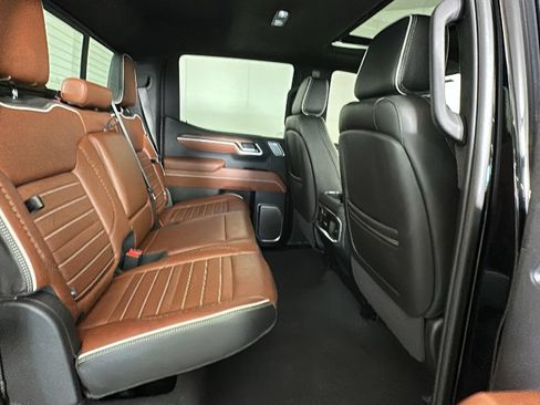 Used 2025 GMC Sierra 1500 Denali Ultimate AWD/4WD image 35
