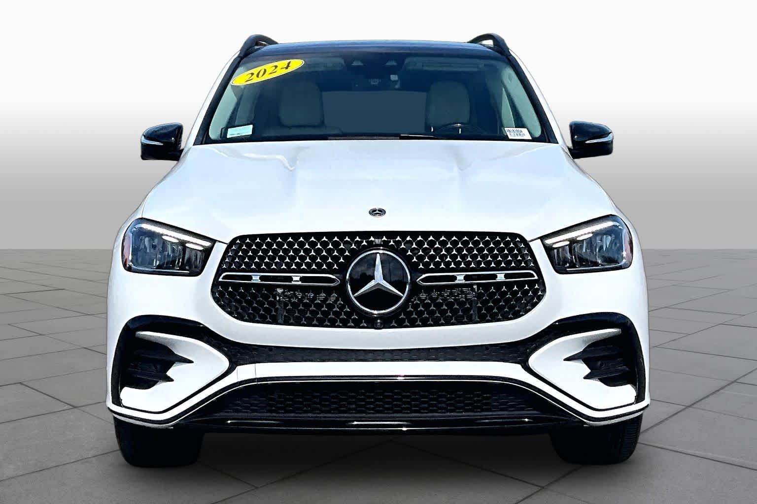 Used 2024 Mercedes-Benz GLE 450e 4MATIC image 3