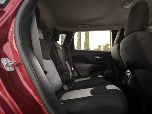 Used 2014 Jeep Cherokee Latitude w/ Trailer Tow Group image 17