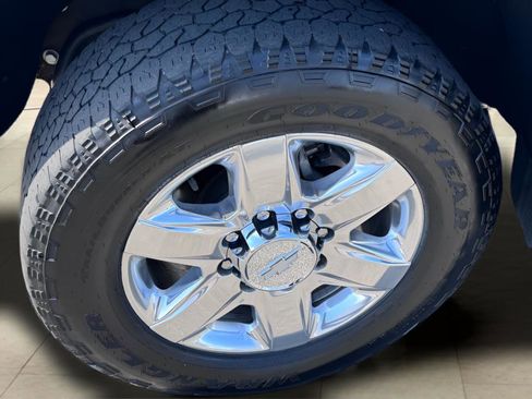 Used 2020 Chevrolet Silverado 2500 LTZ w/ LTZ Premium Package image 22