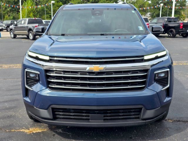 Used 2026 Chevrolet Traverse LT FWD image 4
