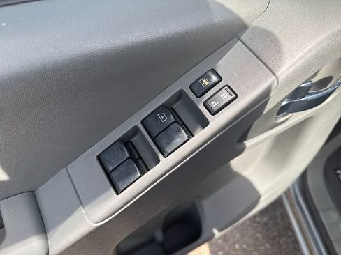 Used 2016 Nissan Frontier SV AWD/4WD image 11