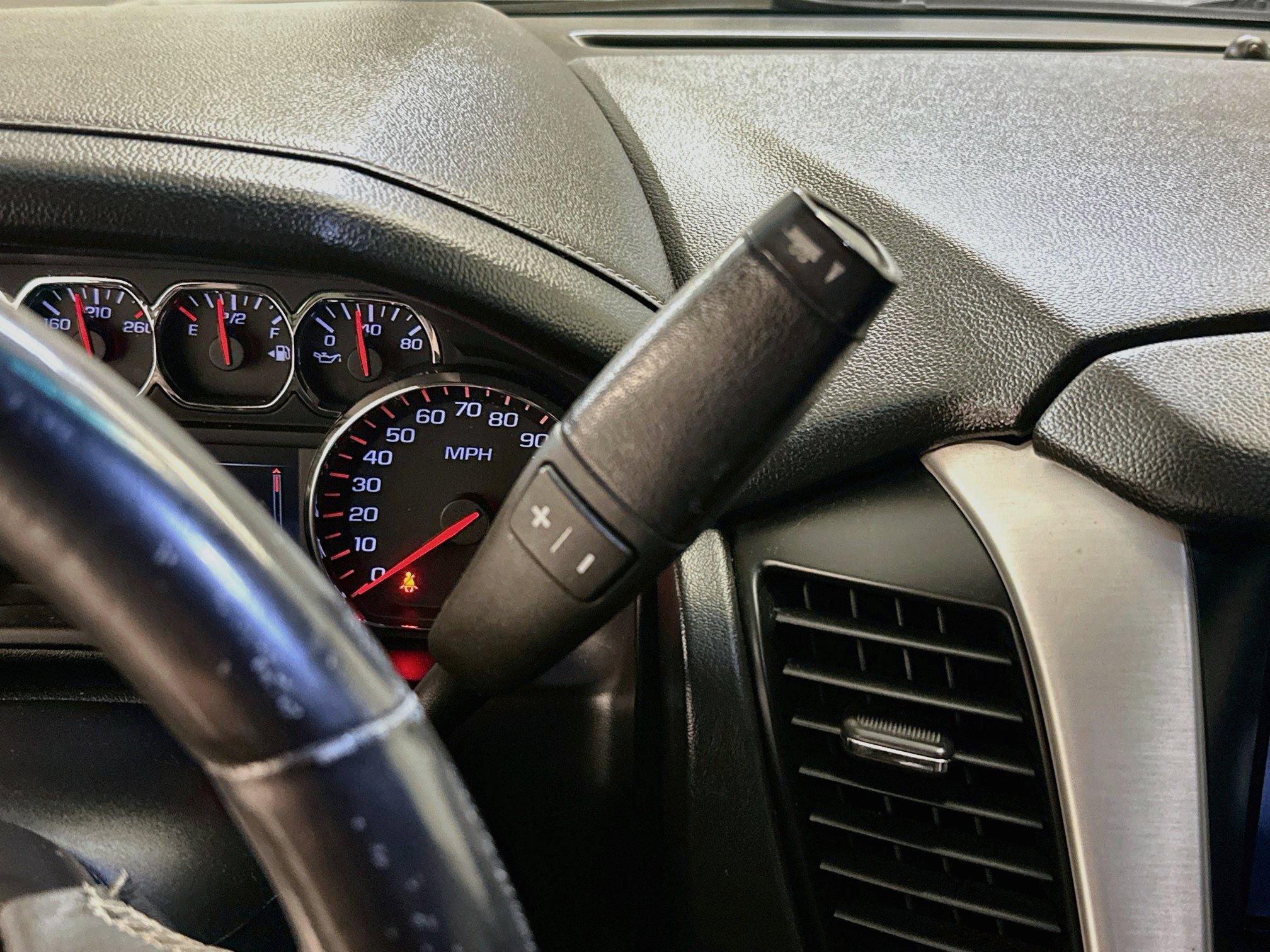 Used 2015 GMC Yukon SLT AWD/4WD image 25