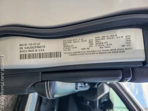 Used 2023 Jeep Grand Cherokee L Laredo AWD/4WD image 34