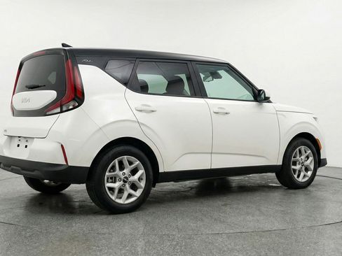 Used 2025 Kia Soul LX w/ LX Technology Package image 9