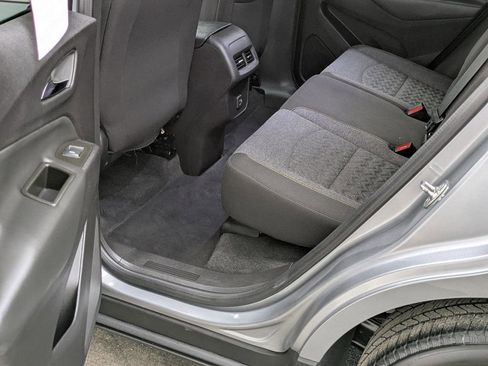 Used 2024 Chevrolet Equinox LT image 15