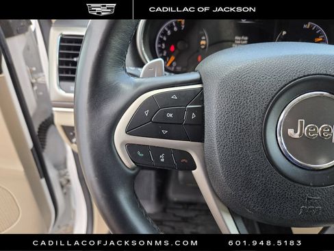 Used 2017 Jeep Grand Cherokee Limited w/ Luxury Group II RWD image 18