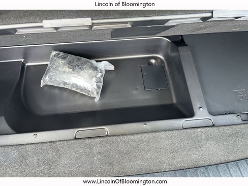 Used 2022 Ford Expedition Max Limited image 17