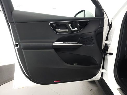 Certified 2026 Mercedes-Benz GLC 300 4MATIC image 5