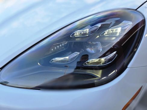 Used 2019 Porsche Cayenne Turbo image 13