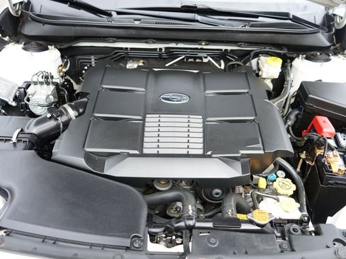 Used 2016 Subaru Outback 3.6R Limited w/ Protection Package #2 image 9