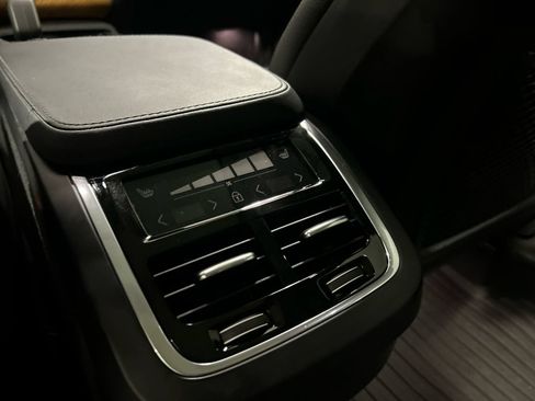 Certified 2024 Volvo XC90 B6 Plus w/ Protection Package Premier AWD/4WD image 24