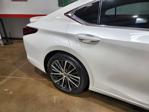Used 2023 Lexus ES 300h image 42