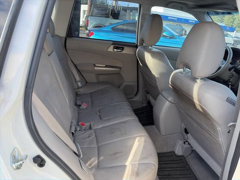 Used 2010 Subaru Forester 2.5XT Limited image 11