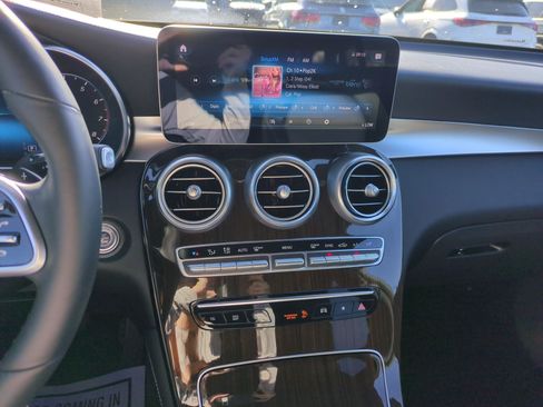 Used 2020 Mercedes-Benz GLC 300 4MATIC image 22