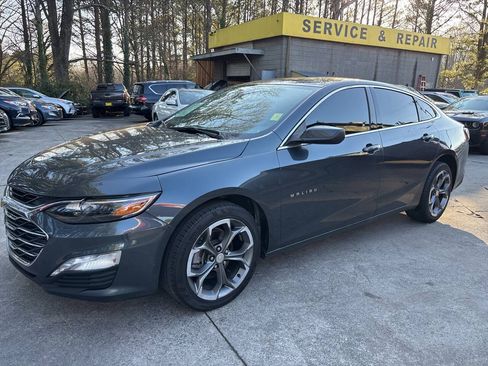 Used 2021 Chevrolet Malibu LT FWD image 2